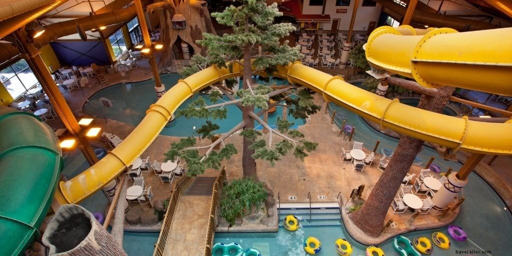 Top 14 Indoor Water Park Resorts in the U.S. – Family‑Friendly Getaways