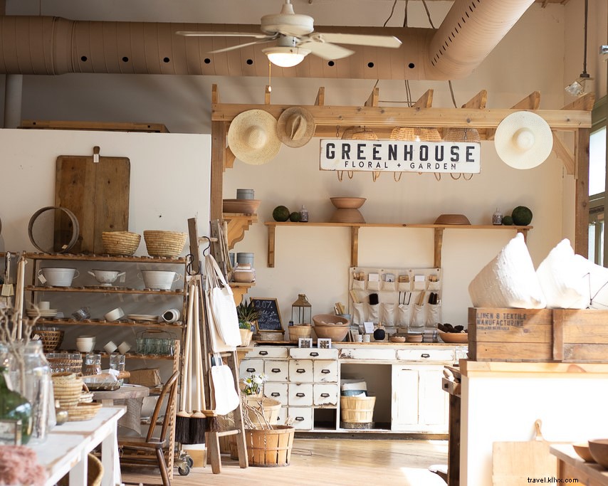 Experience Nebraska’s Eco‑Friendly Lifestyle: Sustainable Eats, Artisan Crafts, Wildlife Conservation, and Green Stays