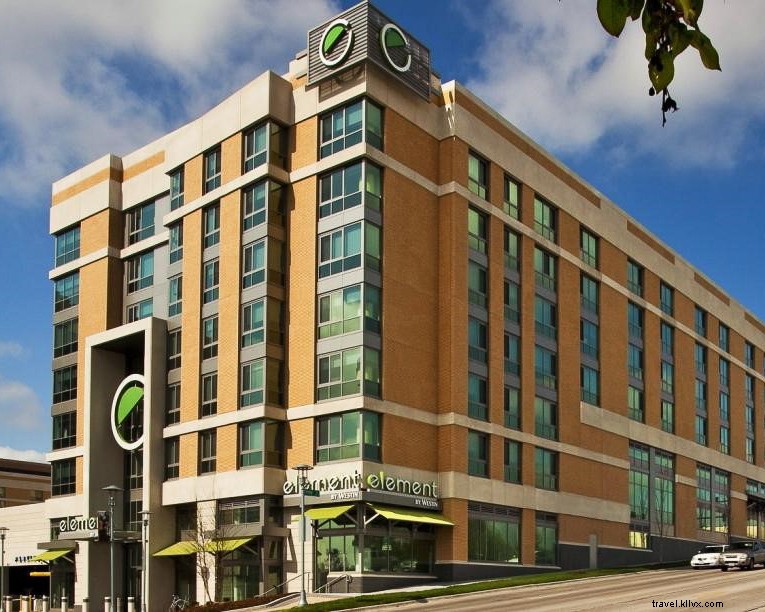 Experience Nebraska’s Eco‑Friendly Lifestyle: Sustainable Eats, Artisan Crafts, Wildlife Conservation, and Green Stays