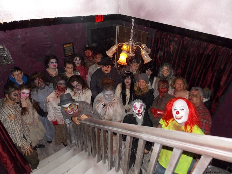 7 Must‑Visit Seasonal Attractions to Ignite Your Halloween Spirit