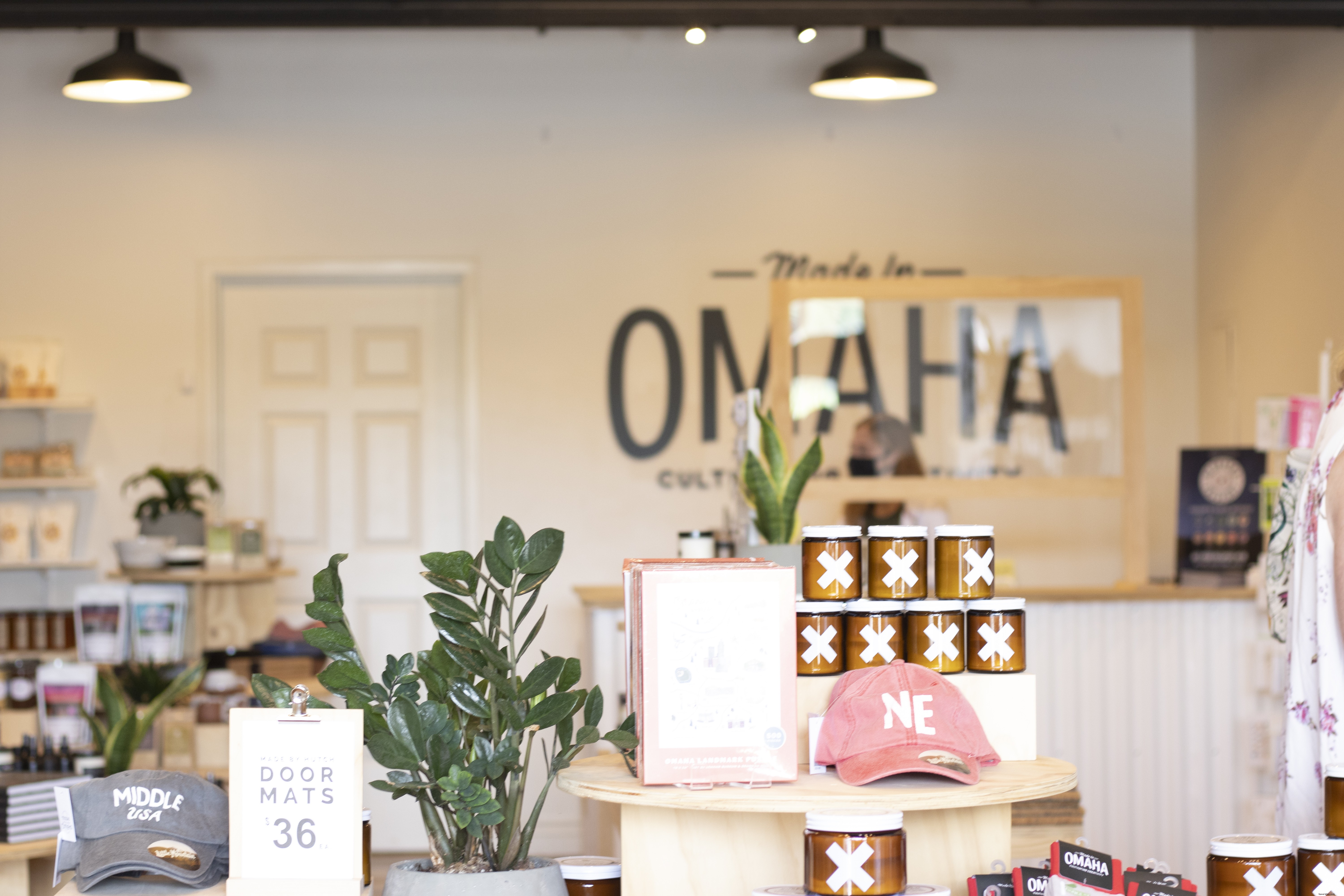Discover 5 Premium Nebraska‑Made Candles for the Perfect Gift