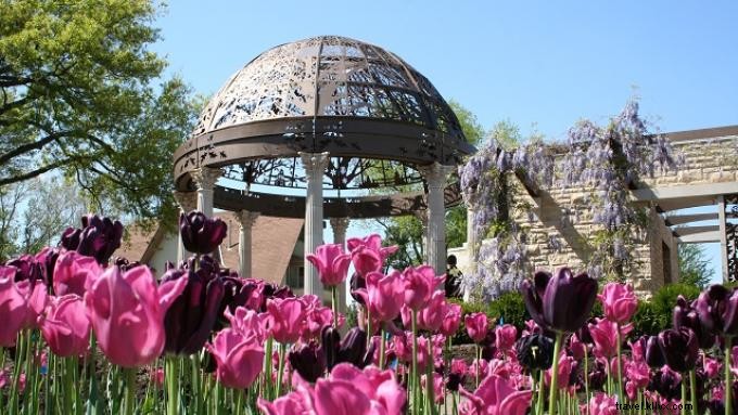 Explore Lincoln: A Weekend Guide to Local Food, Culture & Nature