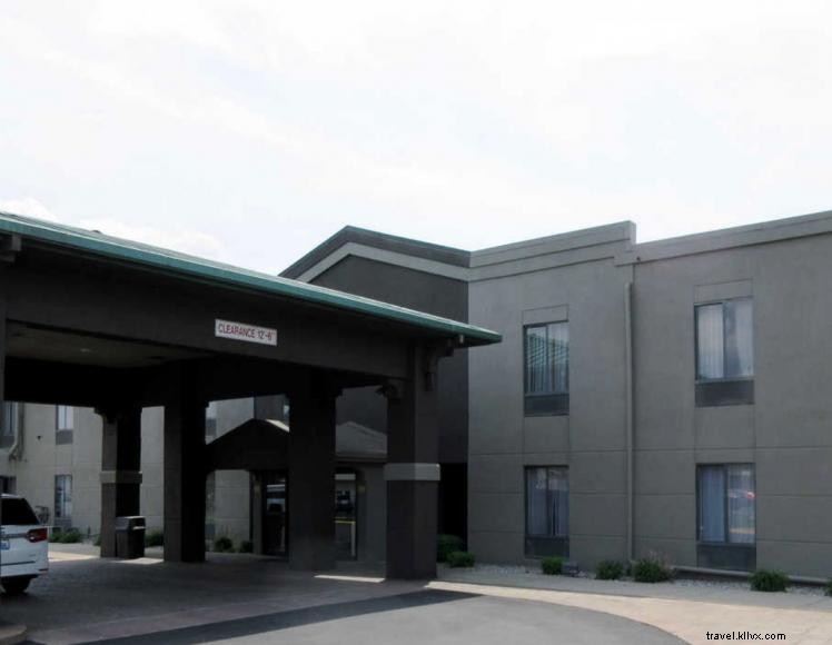 Quality Inn & Suites Bardstown – 48 Rooms, Suites, Indoor Pool, Hot Tub & Free Wi‑Fi