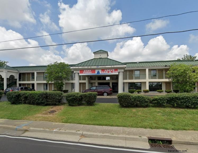 Rodeway Inn Louisville – Affordable Comfort Near I‑264 & Louisville International Airport