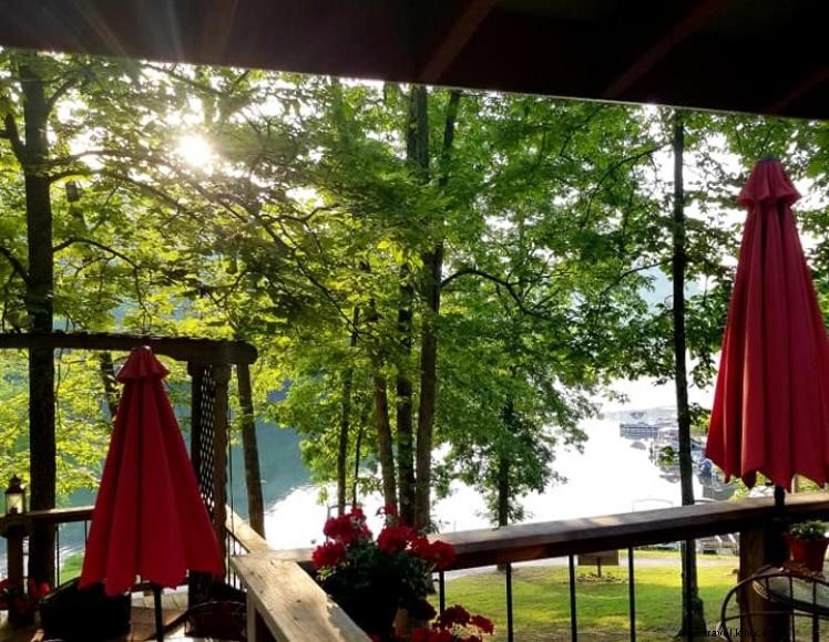 Rebecca’s Wood Creek Lodge – 19‑Year‑Old Waterfront Fishing Retreat in London, KY