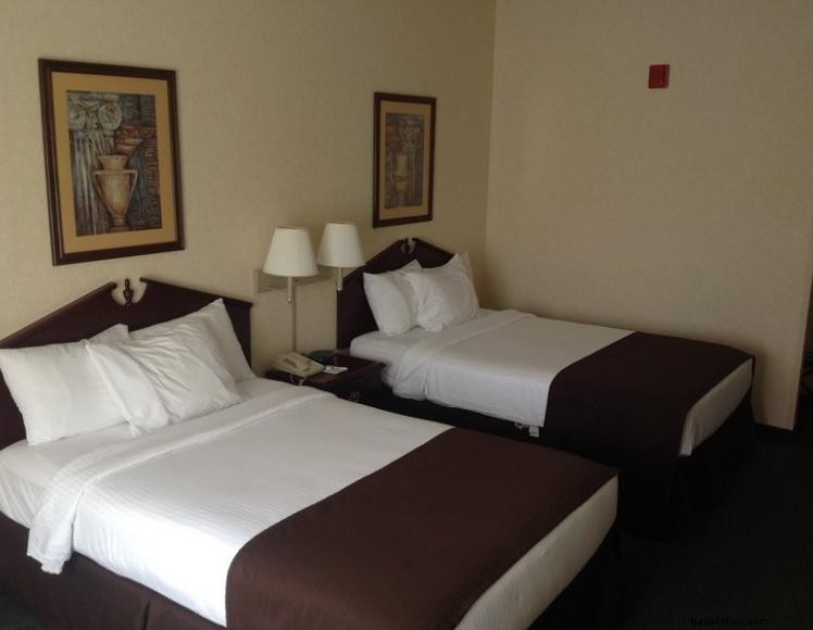 Red Roof Inn Danville – Comfortable, Affordable Rooms in Quiet Location