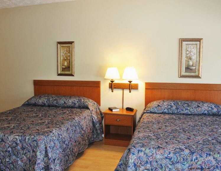 Riverside Inn – Family‑Owned Motel with River Views & Modern Comfort in Jamestown, KY