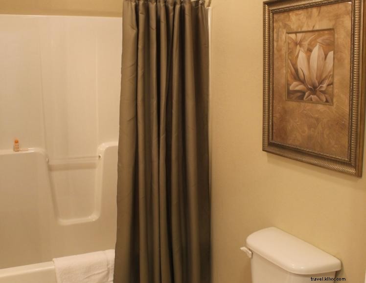 Riverside Inn – Family‑Owned Motel with River Views & Modern Comfort in Jamestown, KY