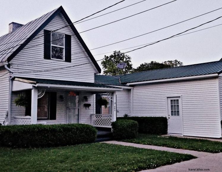 River Peek Cottage – Cozy Riverfront Retreat in Augusta, KY