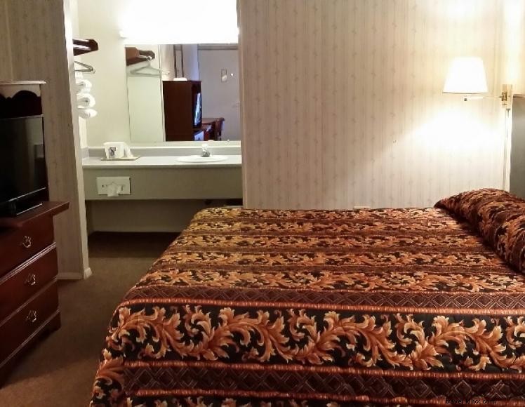 Red Carpet Inn – Modern Pet‑Friendly Hotel in Louisville
