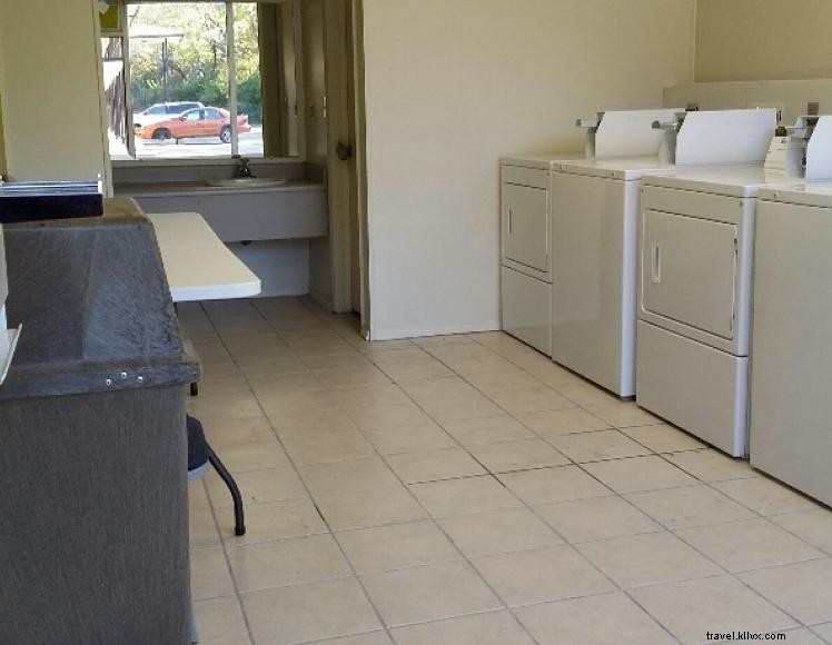 Red Carpet Inn – Modern Pet‑Friendly Hotel in Louisville