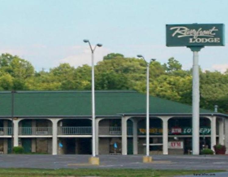 Riverfront Lodge – Premium Motel on the Cumberland River
