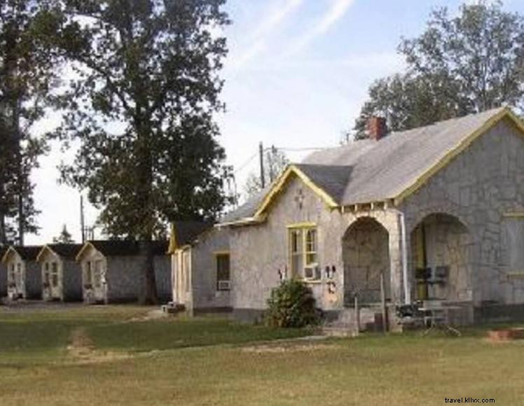 Historic 1928 Rock Cabin Lodging & Camping Near Mammoth Cave