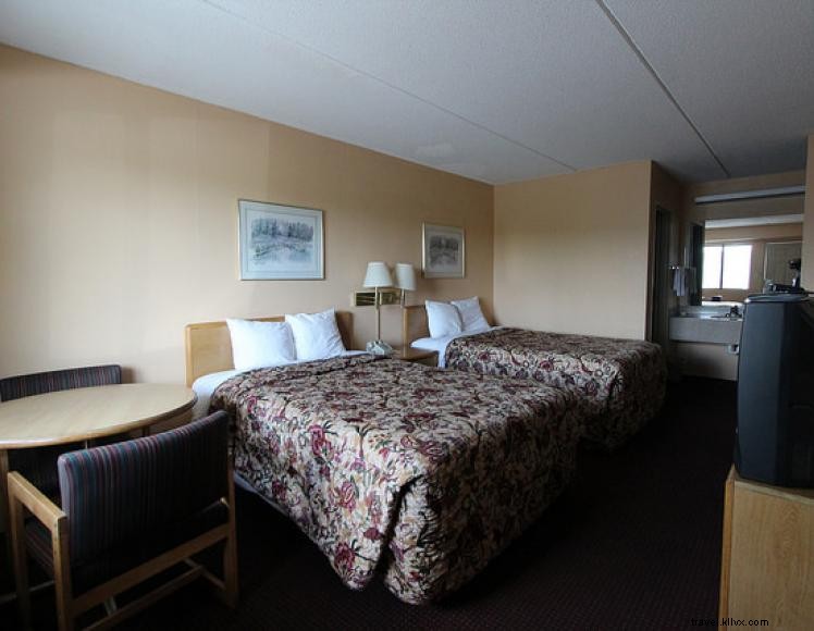 Red Roof Inn – Newly Renovated Comfort in Shelbyville, KY