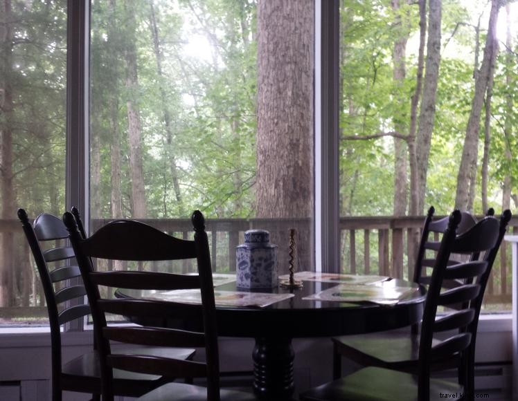 Rockin  C Cabin – Rustic Retreat with Modern Comforts