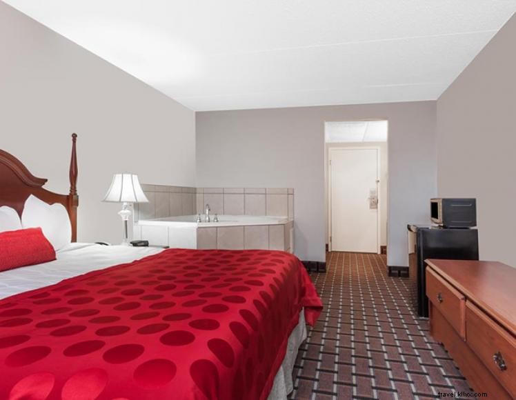 Ramada Inn & Conference Center – Premier Business & Leisure Destination in Henderson, KY