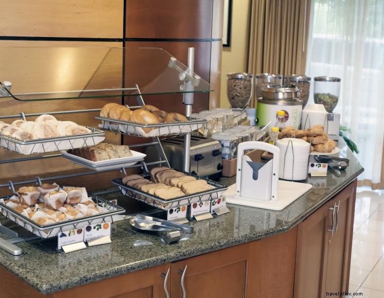 SpringHill Suites Louisville Airport – Convenient, Spacious Hotel for Business & Leisure