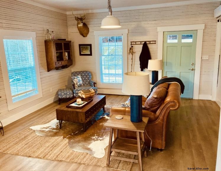 Sea Glass Farm – Rustic 1900s Kentucky Retreat on the Bourbon Trail