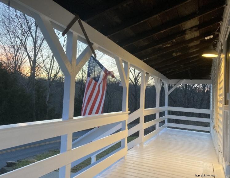 Sea Glass Farm – Rustic 1900s Kentucky Retreat on the Bourbon Trail