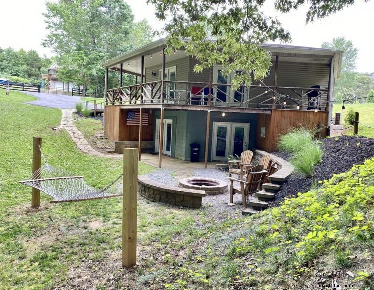 Shady Lake Hideaway: Pet-Friendly Hexagonal Cabin Near Lake Cumberland