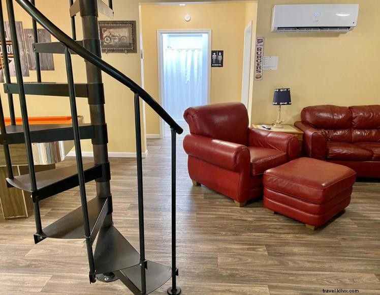 Shady Lake Hideaway: Pet-Friendly Hexagonal Cabin Near Lake Cumberland