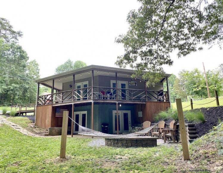 Shady Lake Hideaway: Pet-Friendly Hexagonal Cabin Near Lake Cumberland