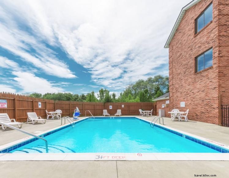 Super 8 Georgetown – Pet‑Friendly Stay Near I‑75, Lexington & Toyota Plant