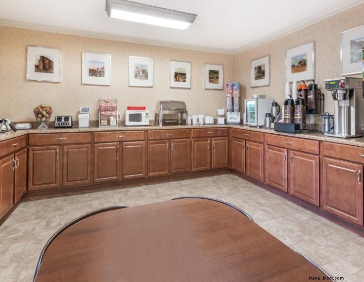 Super 8 Georgetown – Pet‑Friendly Stay Near I‑75, Lexington & Toyota Plant