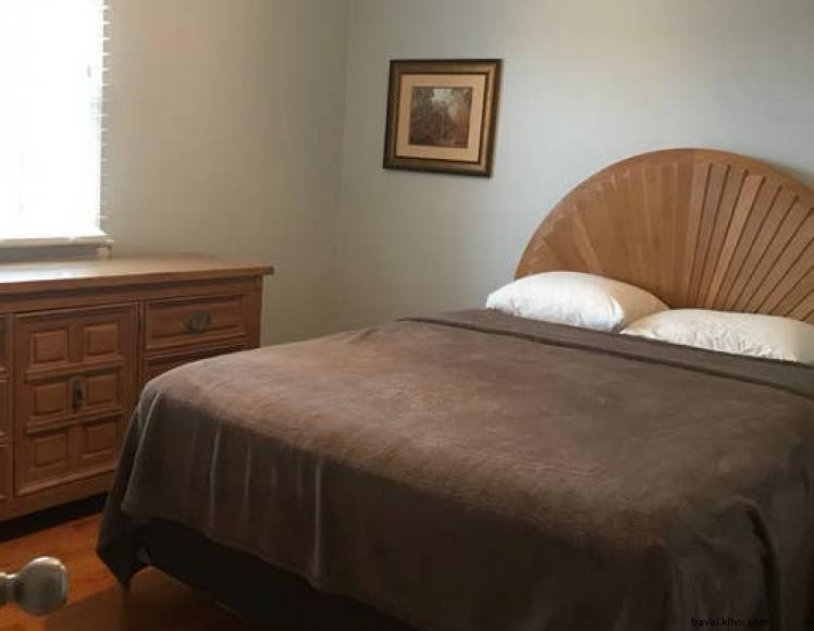 Strehl Lakeside Retreat – 4‑Bedroom Lake Cumberland Vacation Home with Deck, Fire Pit & Marina Access