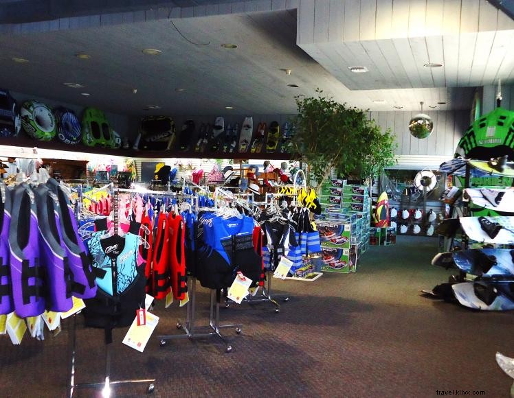 Safe Harbor Jamestown Resort & Marina – Premier Lake Cumberland Retreat