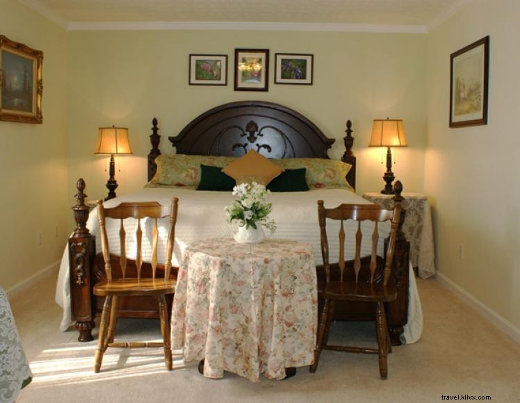 Serenity Hill Bed & Breakfast – Relaxing Hilltop Retreat Near Mammoth Cave