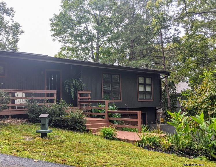 Steffen s Lake House – 4‑Bedroom Cabin with Stunning Lake Cumberland Views