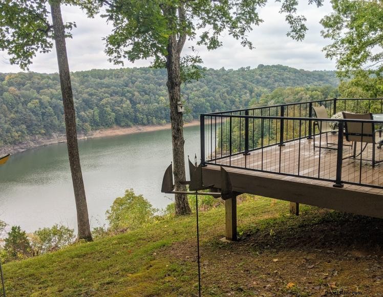 Steffen s Lake House – 4‑Bedroom Cabin with Stunning Lake Cumberland Views