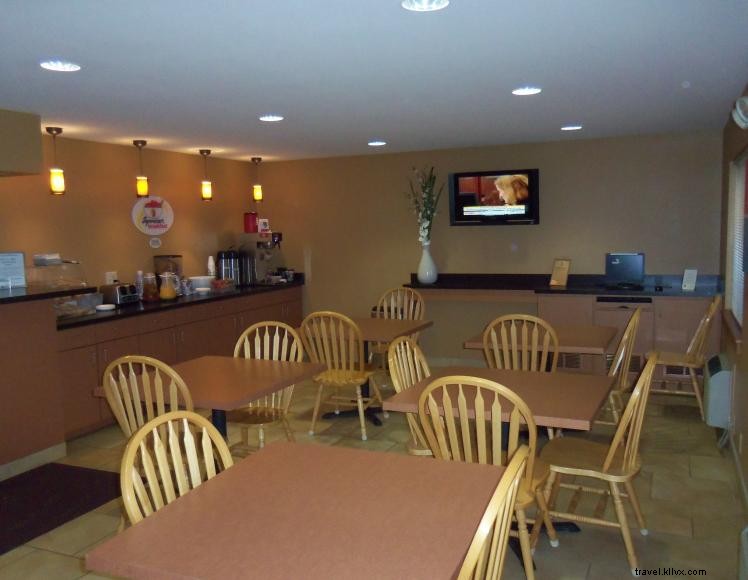 Super 8 Motel Radcliff – Comfortable & Affordable Stay Near Fort Knox