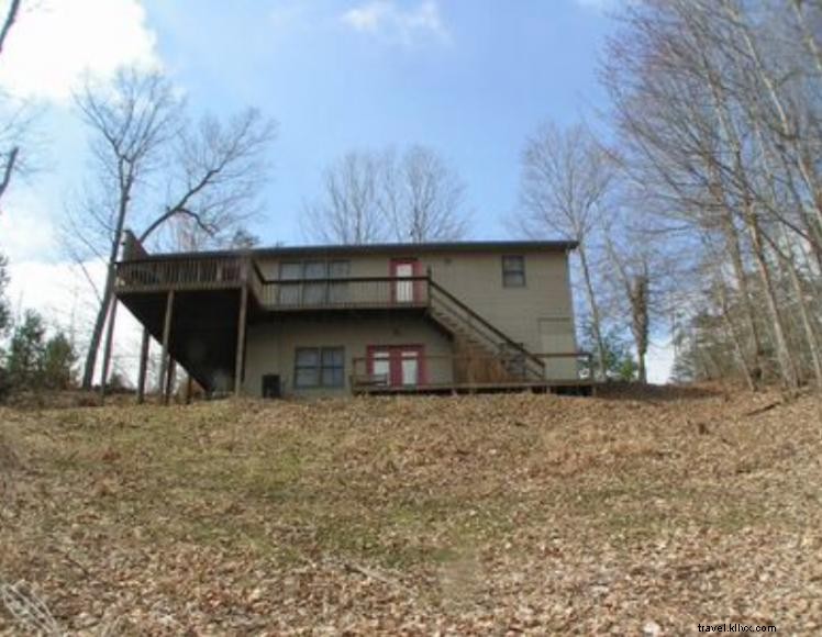 Serendipity Lakefront Retreat: 3‑Bedroom Home with Stunning Lake Cumberland Views