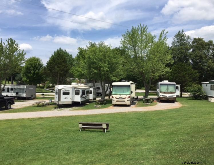 Singing Hills RV & Camping Park – Your Gateway to Kentucky’s Cave Country