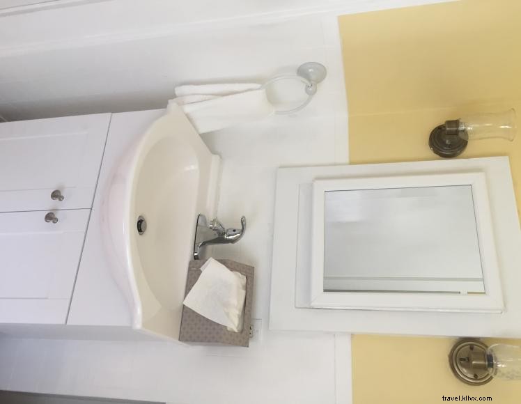 The Wickliffe House – Vintage Getaway Near Greenville Downtown