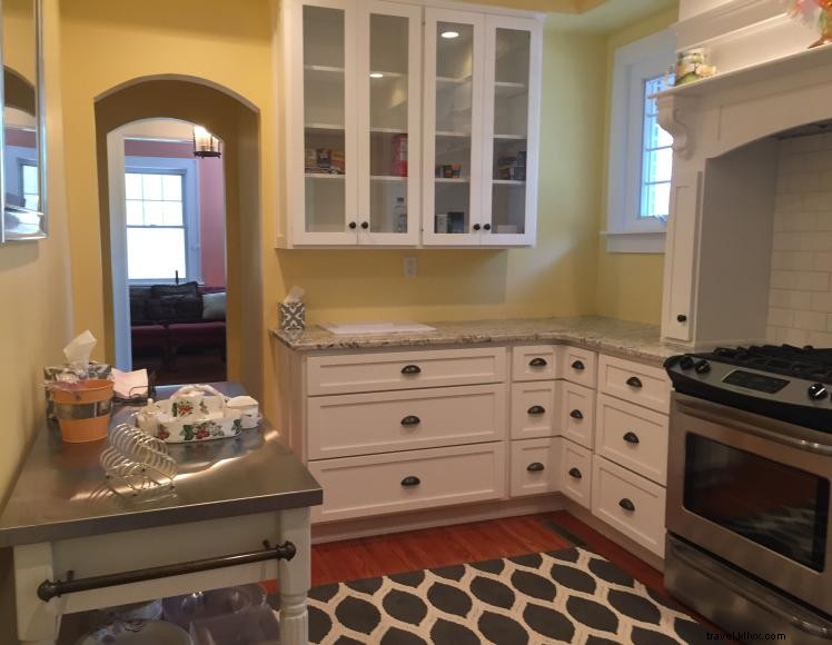 The Wickliffe House – Vintage Getaway Near Greenville Downtown