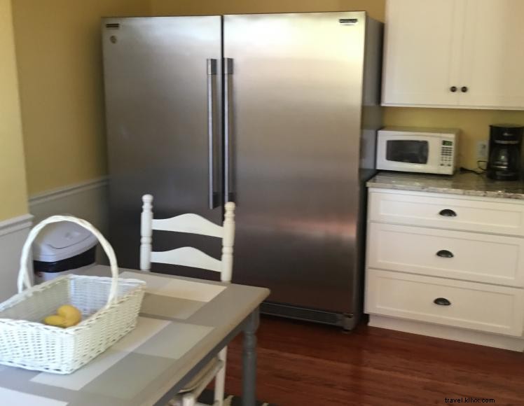 The Wickliffe House – Vintage Getaway Near Greenville Downtown