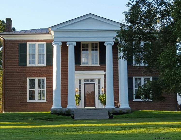 The Denny House – A Historic Greek Revival Gem in Paint Lick, Kentucky