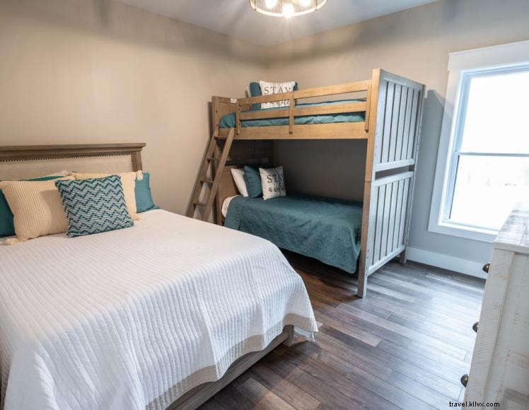 The Retreat at Wolf Creek – Luxury 5‑Bedroom Cabin on 9 Acres Near Lake Cumberland