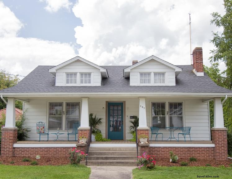Traveler s Cottage – Authentic Craftsman Bungalow in Berea, KY