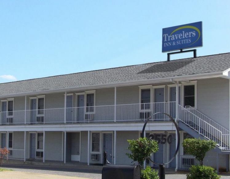Travelers Inn & Suites – Comfortable Paducah Suites with Home‑Like Kitchen