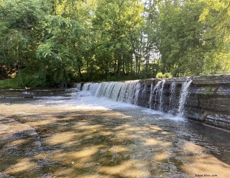 Historic 865 Woolen Mill Rd: Spacious Lake Cumberland Retreat