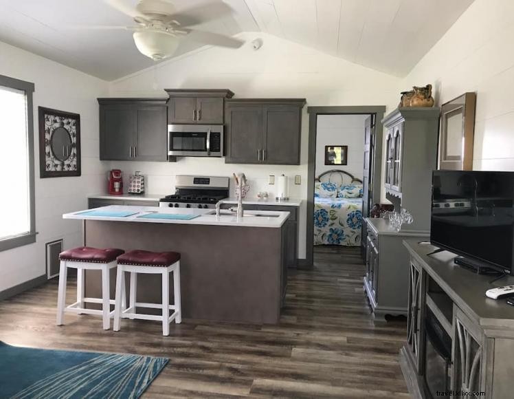 Cozy Tiny House Retreat on a Serene Farm