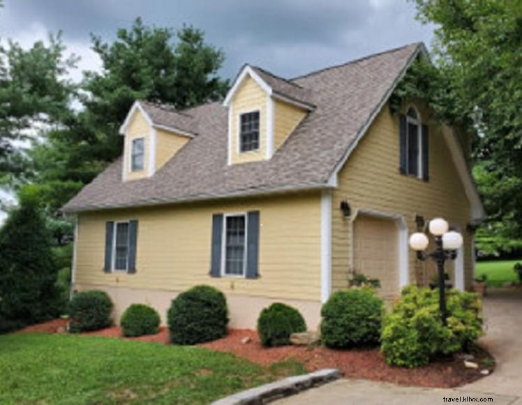 The Carriage House – 1,150‑sq‑ft Retreat in Bardstown’s Bourbon Country