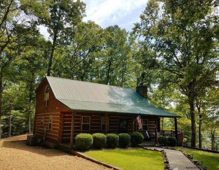Toebbe Timbers Log Cabin – 5‑Bedroom Kentucky Retreat Near Lake Cumberland
