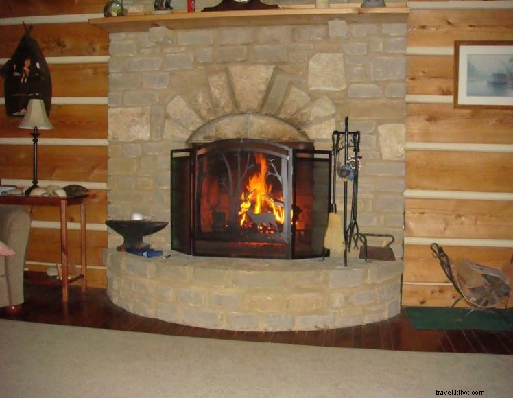 Toebbe Timbers Log Cabin – 5‑Bedroom Kentucky Retreat Near Lake Cumberland