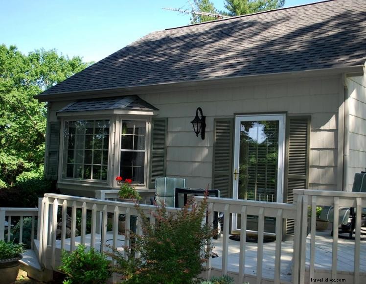The Hidden Pearl: A Charming Cottage in Glasgow, KY