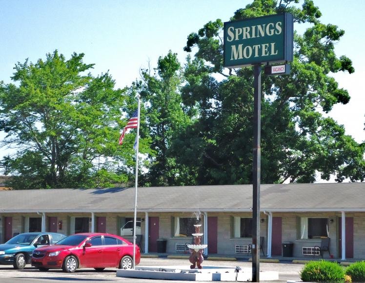 The Springs Motel – Affordable Lake Cumberland Lodging in Russell Springs, KY